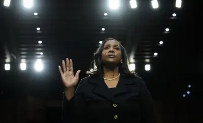 Trump pide a Corte Suprema orden de emergencia para remover a Lisa Cook de la junta de la Fed