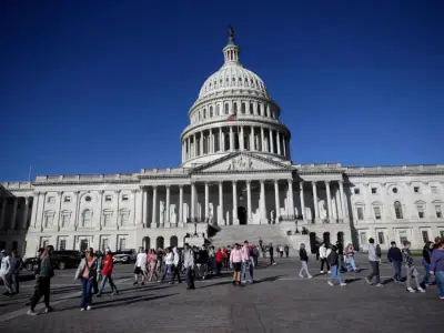 Shutdown with no clear end poses new economic threat
