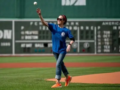 Active-duty Boston EMT dies after long illness