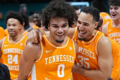 Ja’Kobi Gillespie’s clutch free throws lift No. 17 Tennessee to 76-73 win over No. 3 Houston