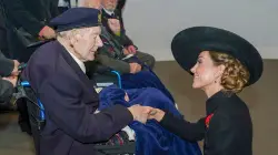 Kate Middleton learns 100-year-old veteran's surprising secret to longevity during royal visit