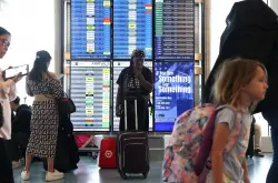 More than 1,000 flights canceled and delayed nationwide on 'one of the busiest travel days in TSA history'