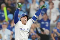 Springer’s homer sends Blue Jays into World Series with 4-3 win over Mariners in Game 7 of ALCS