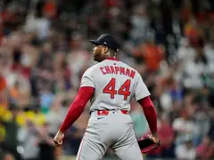 Red Sox reportedly agree to $13 million contract extension with Aroldis Chapman