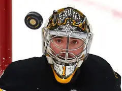 How Jeremy Swayman responded after tweak in Bruins goalie rotation