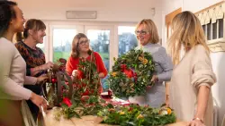 Fall and Halloween wreaths to celebrate the season