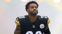 Super Bowl champ, 34, taking time to decide on career after Bills claimed him off waives, agent says