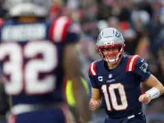 Drake Maye breaks speedometer when Patriots QB races ahead to block on TreVeyon Henderson’s TD romp